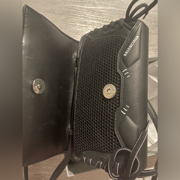 Balenciaga x Adidas Snakehead Crossbody - Picture 5 of 8